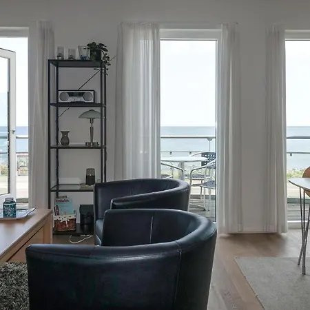 2 Bedroom Lovely In 알링에