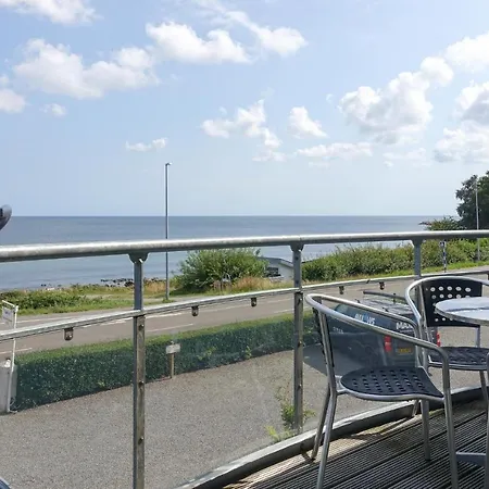 아파트 2 Bedroom Lovely In