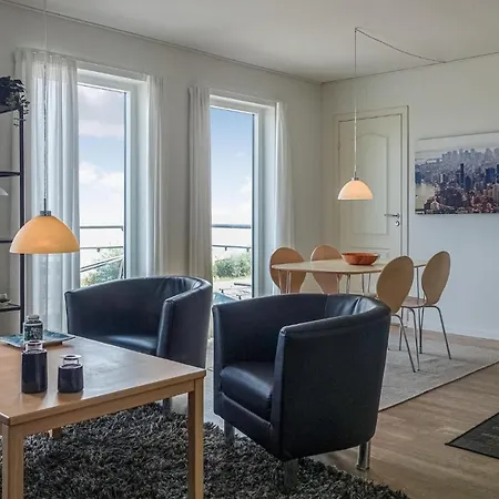 2 Bedroom Lovely In 알링에